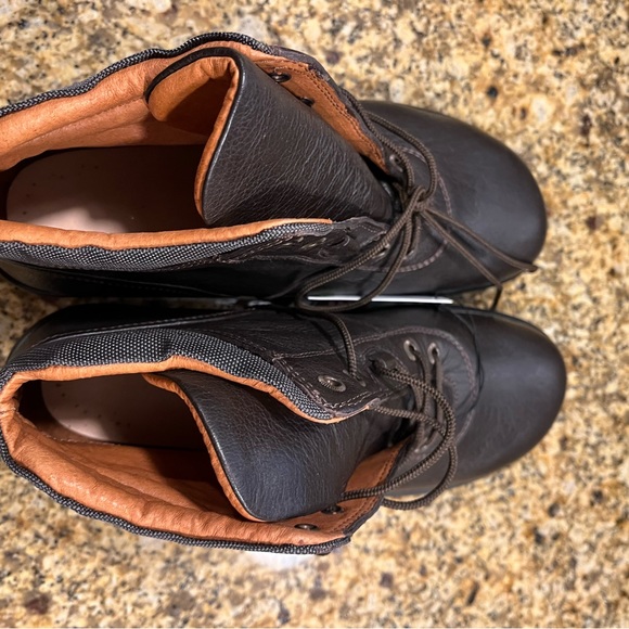 New w/rags no box. Birkenstock. Marked 41 (10) but fits like a 9.5. - Picture 9 of 11